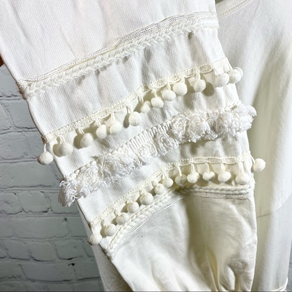 Crown & Ivy Cream Lightweight Sweatshirt w Pom Poms XXL - Picture 4 of 7